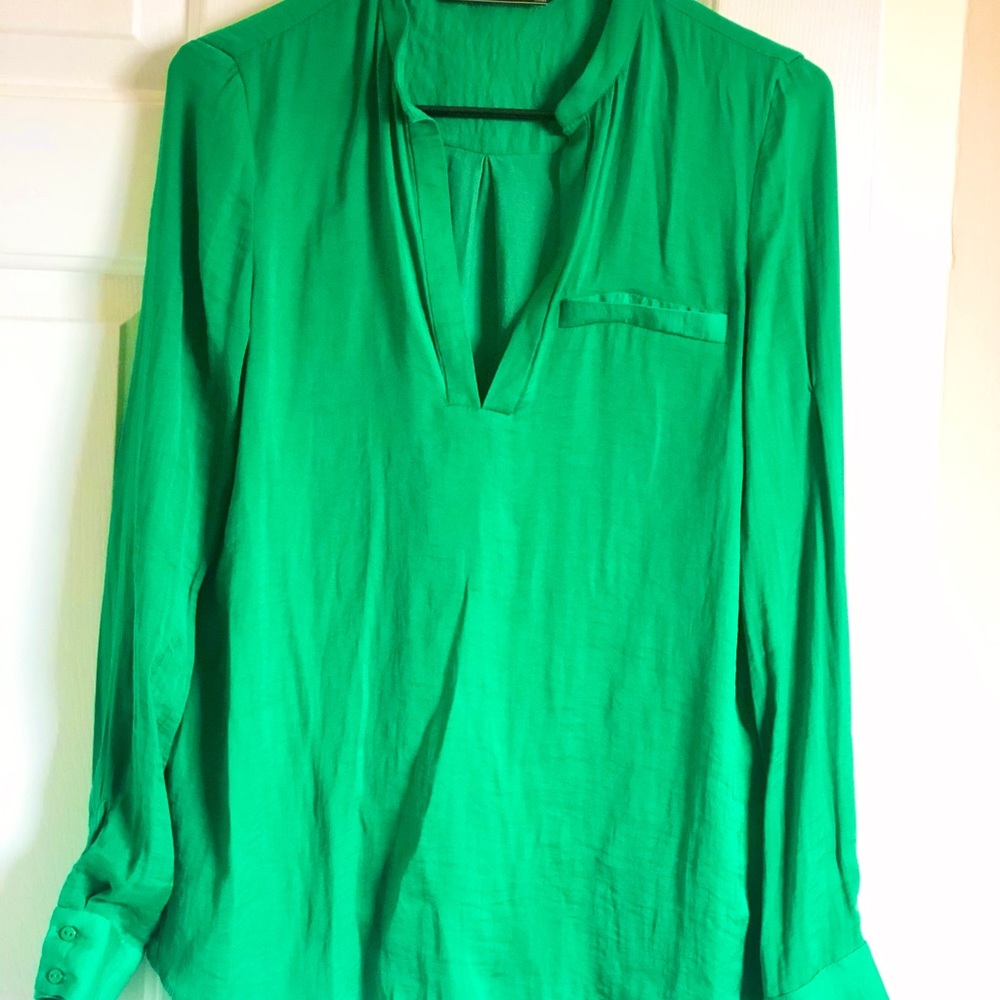 Gorgeous emerald green blouse